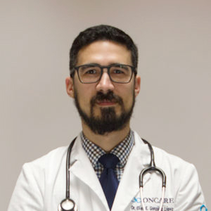 Dr. Elias González